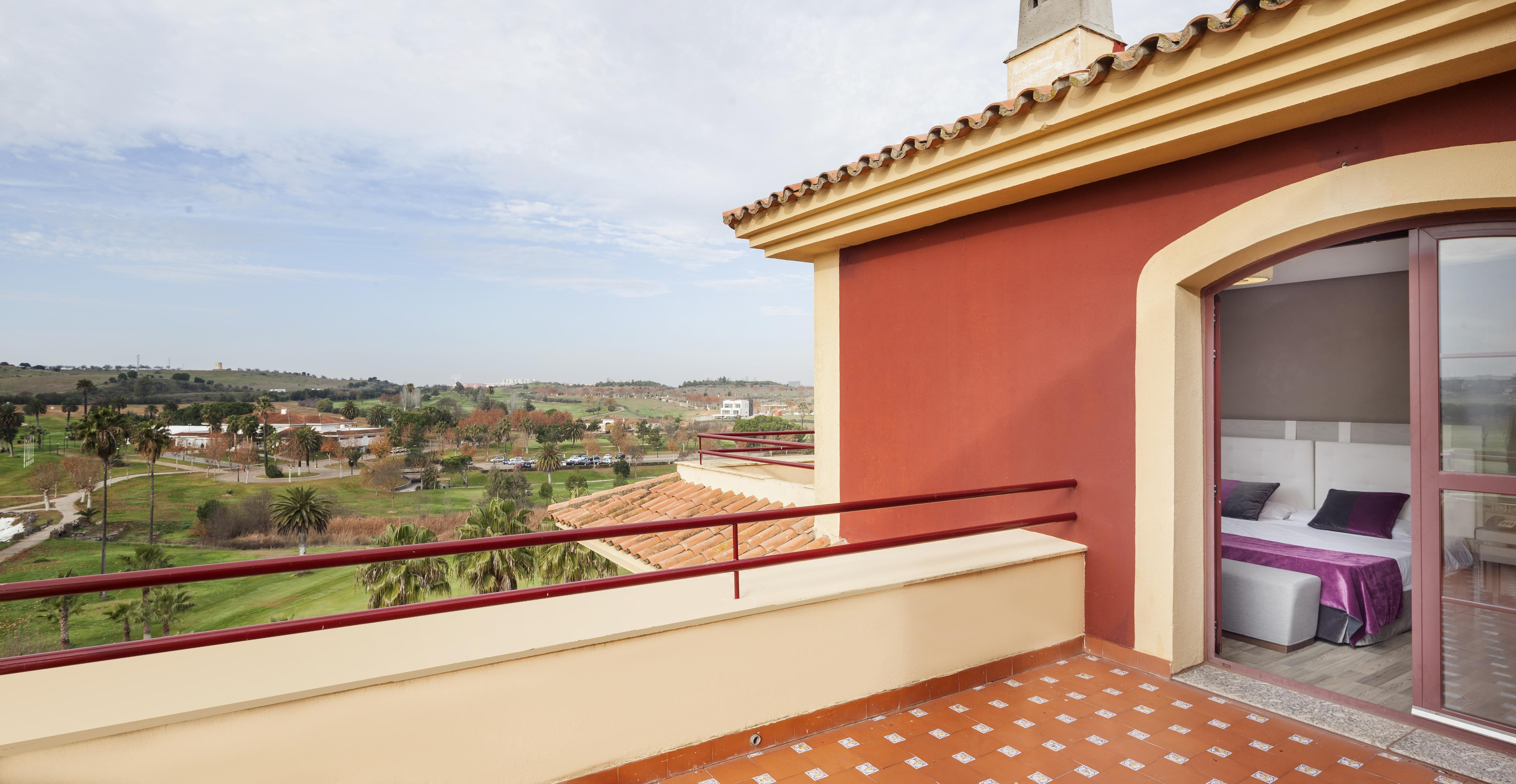 Hotel Ilunion Golf Badajoz Extérieur photo