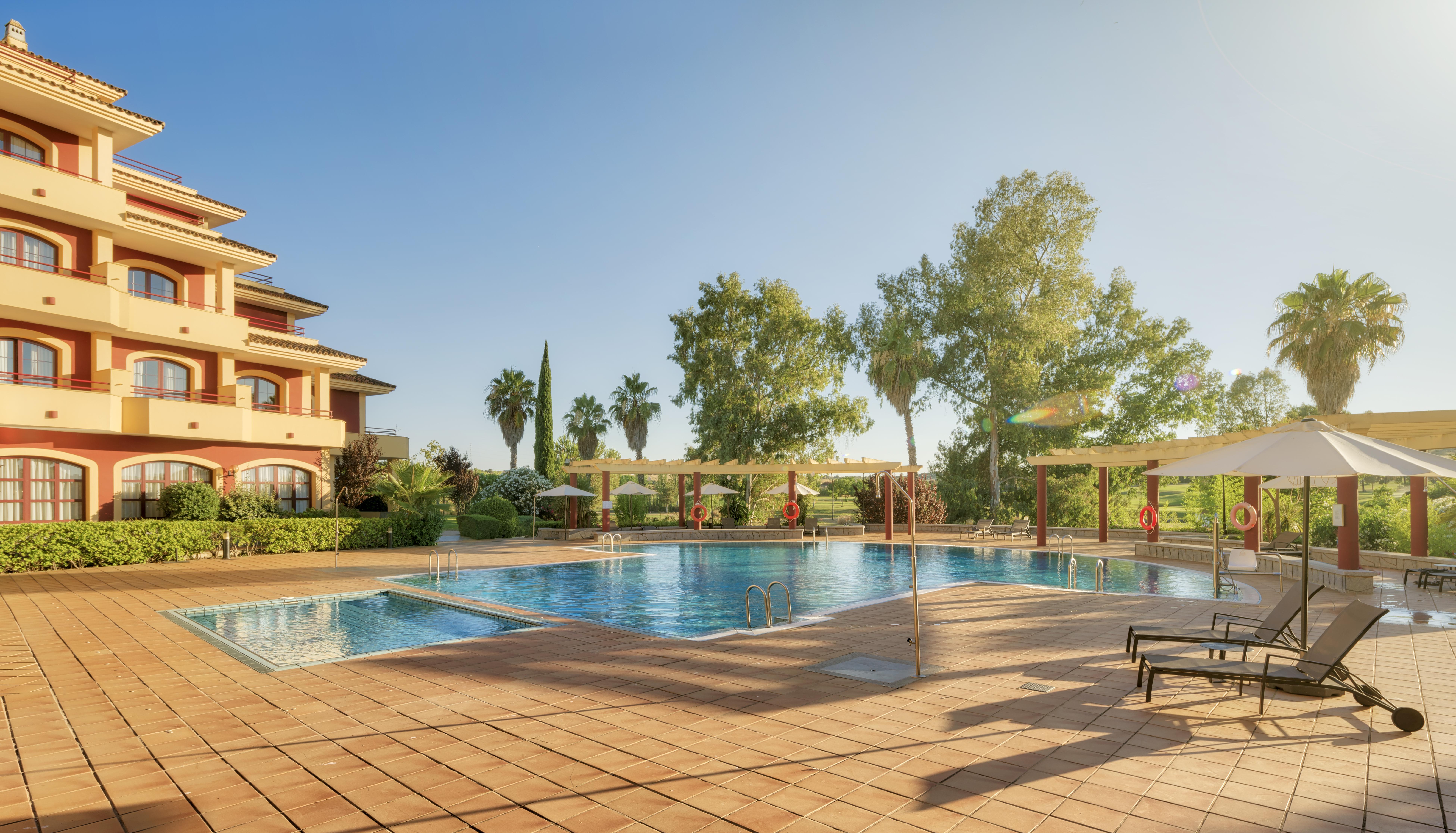 Hotel Ilunion Golf Badajoz Extérieur photo