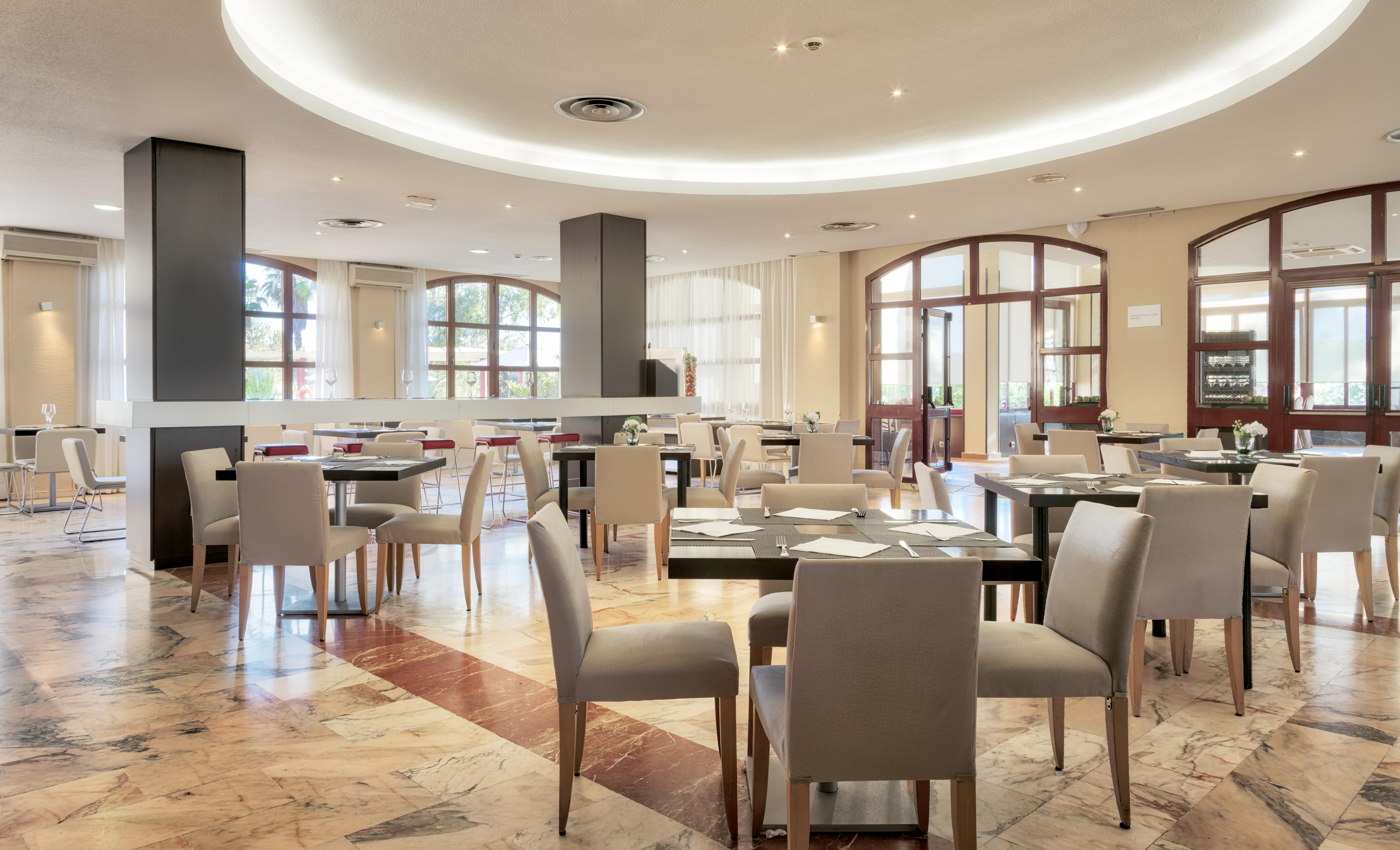 Hotel Ilunion Golf Badajoz Extérieur photo