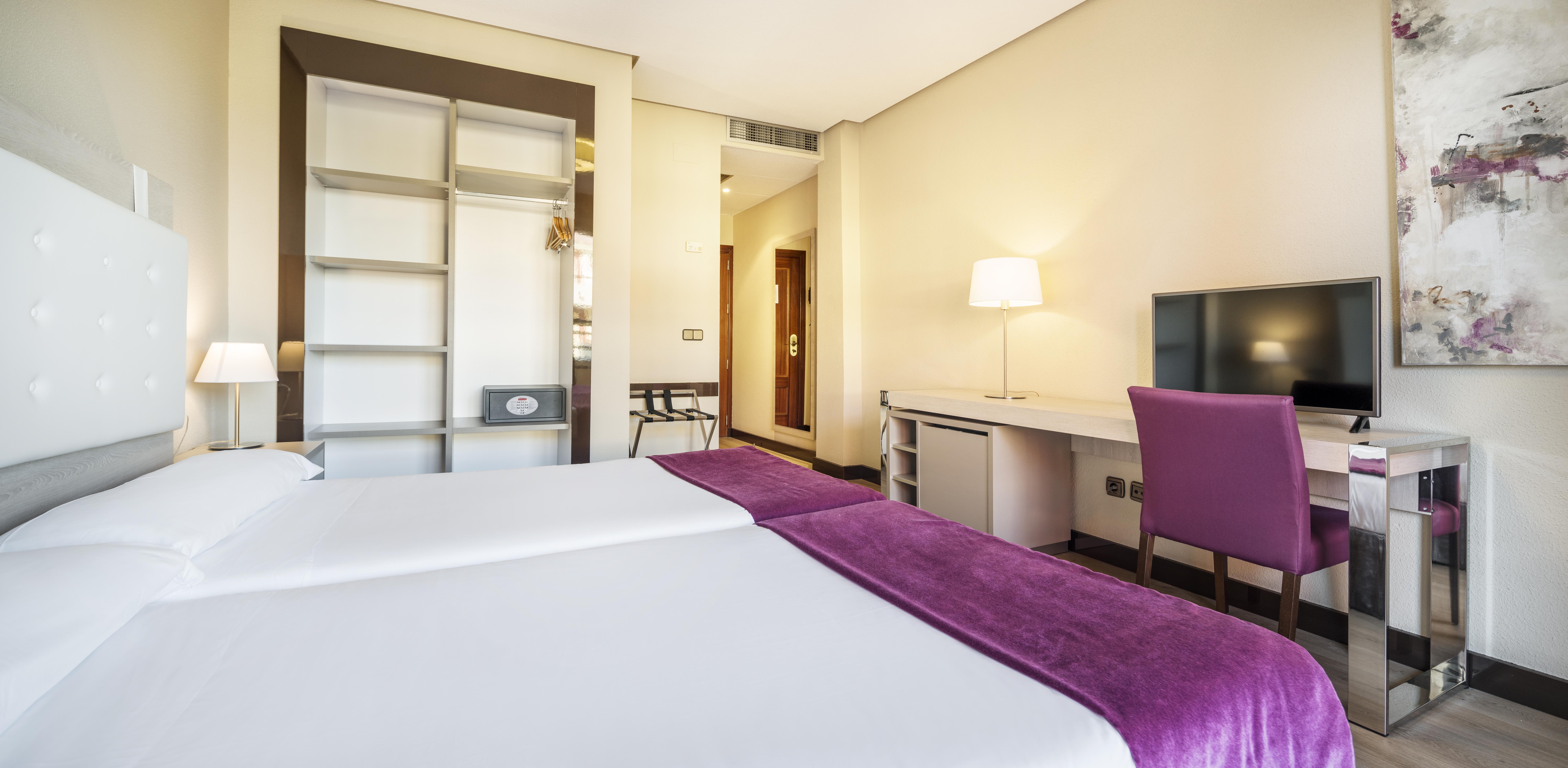 Hotel Ilunion Golf Badajoz Extérieur photo