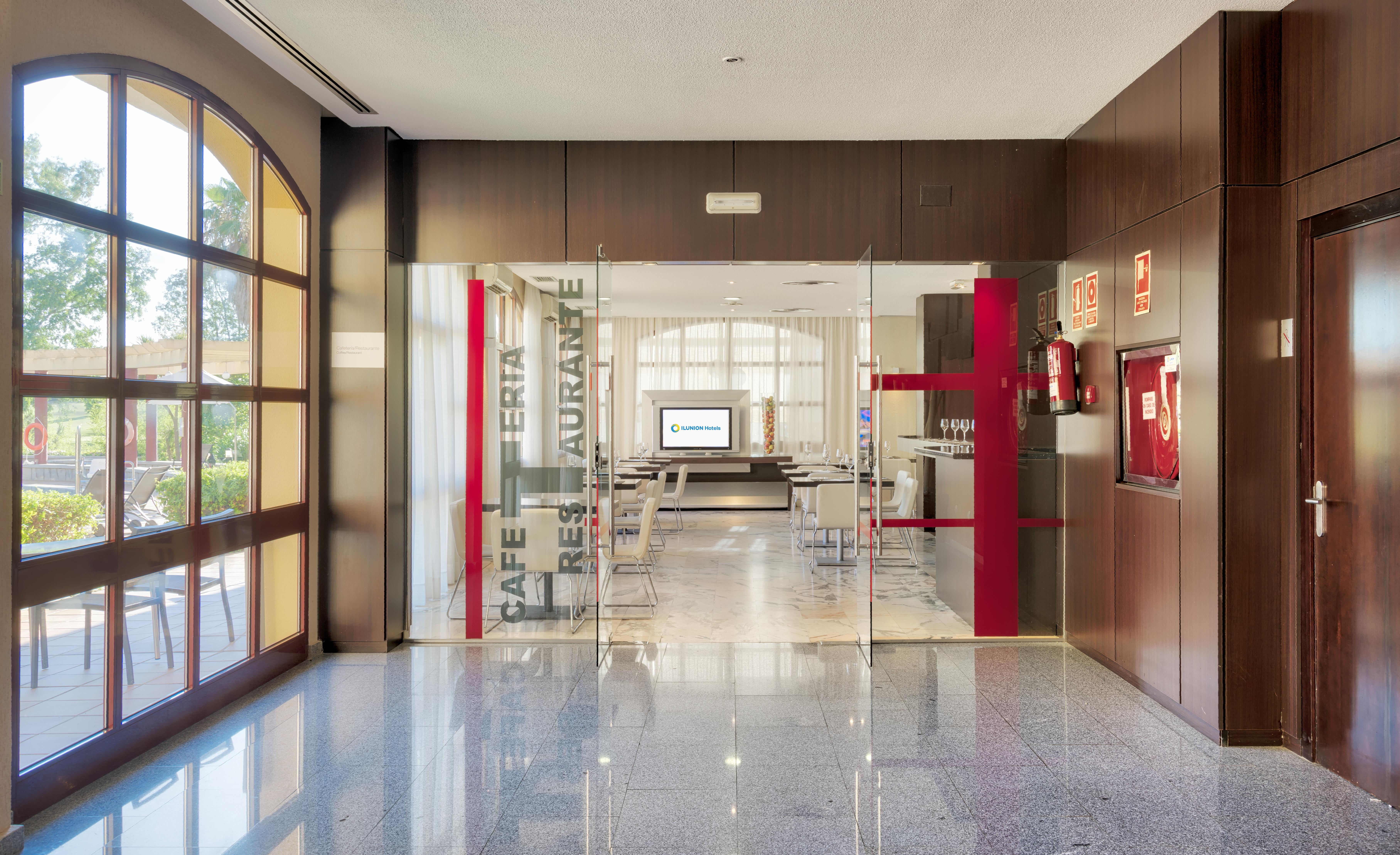Hotel Ilunion Golf Badajoz Extérieur photo