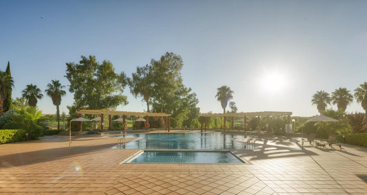Hotel Ilunion Golf Badajoz Extérieur photo