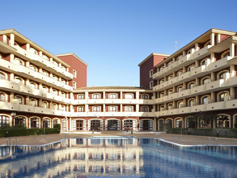 Hotel Ilunion Golf Badajoz Extérieur photo